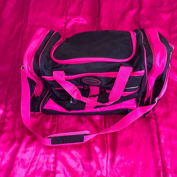 Forever 21 Handbags - Hot Pink Duffle Travel Bag 🩷